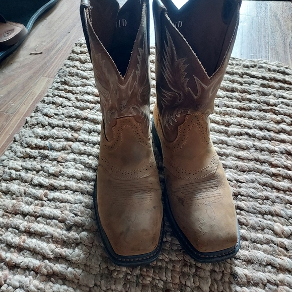 Ariat Other - Ariat steel toe boots Size 11
